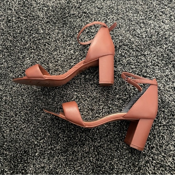 TED BAKER
Block-Heel Leather Sandals - Picture 2 of 13